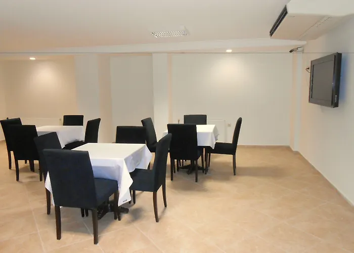 Exclusive & Отель