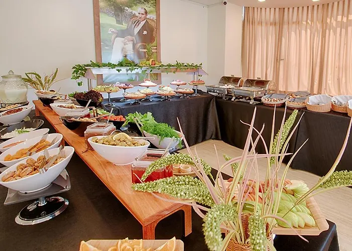 Exclusive & Отель